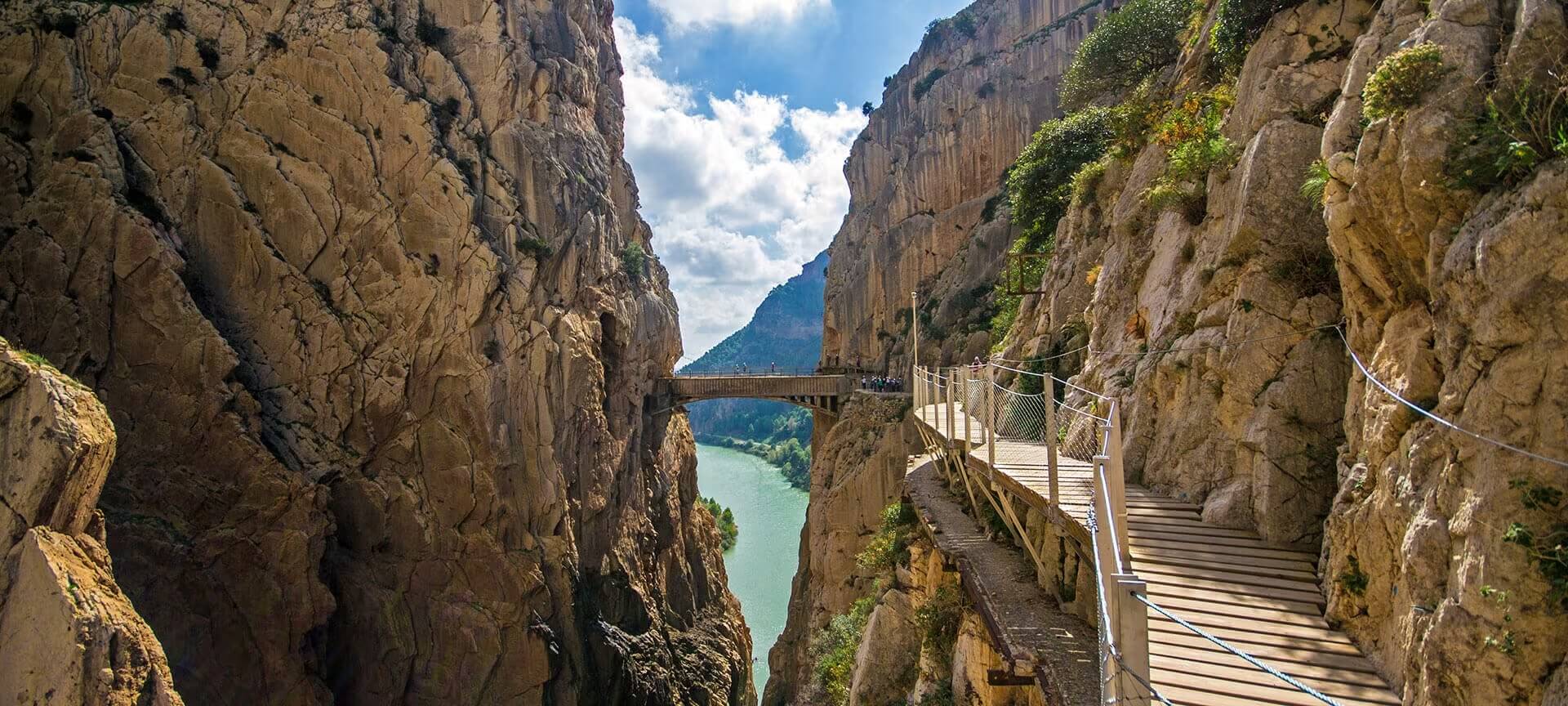 El Caminito Del Rey brug in de El Chorro-kloof in Andalusië